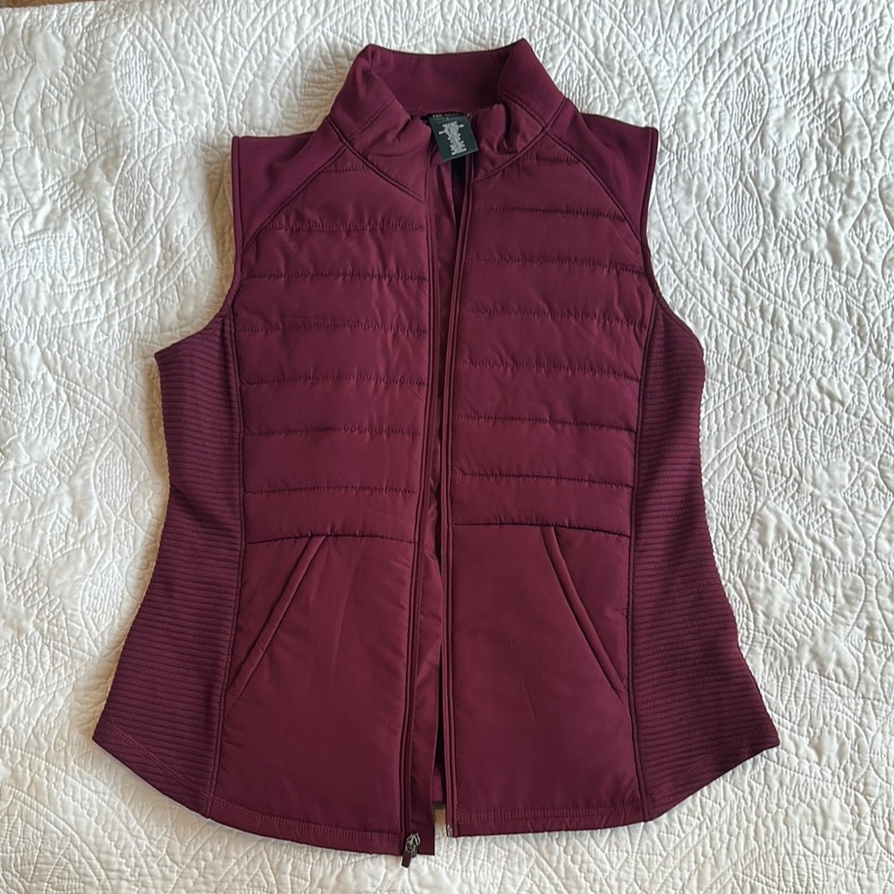 Tek Gear Maroon Women’s Vest Size:L